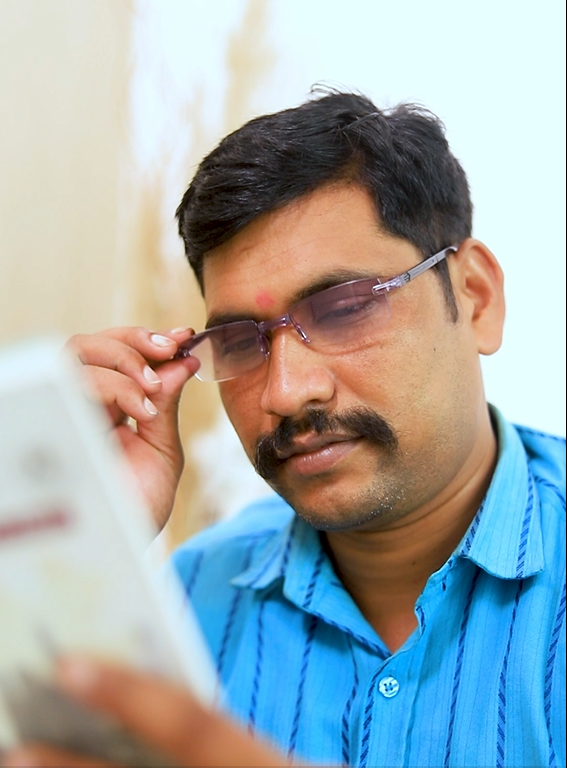 Foldable Metal Frame Adaptive Power Reading Glasses Buy 1 Get 1 Free